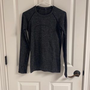 Lululemon Swiftly Tech Long Sleeve in Charcoal Gray, size 6